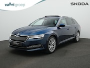 Skoda Superb - 1.4 TSI iV 218 pk Style | Panoramadak | Trekhaak | Geheugens