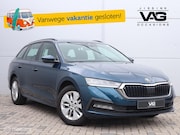 Skoda Octavia - Combi 1.0 e-TSI ACC Trekhaak Parkeersensoren