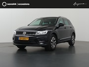 Volkswagen Tiguan - 1.5 TSI ACT Comfortline Business | Trekhaak | Navigatie | Cr