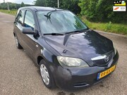 Mazda 2 - APK 22-1-27 2005 1.4 Exclusive 950,