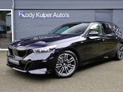 BMW 5-serie - Touring 520D M Sport Pano/4-wielbesturing/Trekhaak/Head-up/B