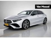 Mercedes-Benz A-klasse - 180 AMG Line | PANORAMADAK | 360 CAMERA | STOELVERWARMING | 