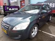Kia Ceed - 1.6 Business Ed. AIRCO, trekhaak, etc