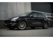 Porsche Cayenne - 3.0 S 417 pk E-Hybrid Platinum Edition Sport-Chrono / Faceli