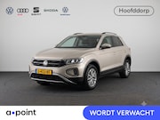 Volkswagen T-Roc - 1.5 TSI Life 150 pk Automaat (DSG) | Navigatie via App | Par