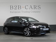 Volkswagen Golf - 1.5 eTSI R-Line | Trekhaak | LED| Virtual | Winter pakket