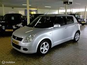 Suzuki Swift - 1.5 Exclusive