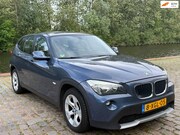 BMW X1 - SDrive18i Executive Automaat panorama dak leerbekeleding sto