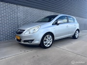 Opel Corsa - 1.4-16V APK NAP 5 Deurs Parkeersensoren Elec.Ramen