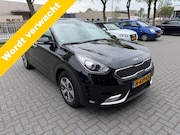 Kia Niro - 1.6 GDi Hybrid DynamicLine Automaat Navigatie / Carplay / Ca