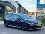 Volkswagen Golf - 8 1.5 eTSI R-Line PANO LED DSG-7 BOM VOLL