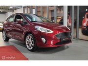 Ford Fiesta - 1.0 EcoBoost AUTOMAAT Titanium CARPLAY NIEUW DISTRIBTIERIEM 