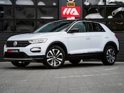 Volkswagen T-Roc - 1.5 TSI Sport Business R | TREKHAAK | STOELVERWARMING | ADAP