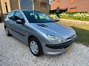 Peugeot 206 - 1.4 X-line Automaat NweDistributie&APK.