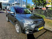 Mitsubishi Outlander - 2.0 PHEV Instyle+ Trekhaak,leer,camera