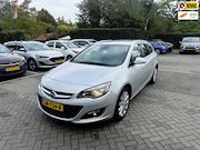 Opel Astra - Sports Tourer 1.4 Turbo Sport , navigatie , pdc voor en acht