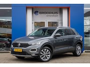 Volkswagen T-Roc - 1.5 TSI Style | Achteruitrijcamera | Trekhaak | AppleCarplay