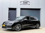 Volkswagen Golf - 8.5 1.5 eTSI R-Line PANO | HUD | IQ LED