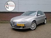 Alfa Romeo 147 - 1.6 T.Spark Airco - Elek ramen - 2 sleutels - NWE APK