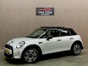 MINI Cooper S - 2.0 Essential 2022 PANO LED CAMERA CRUISE CAR-PLAY
