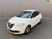 Lancia Ypsilon - Ypsilon 0.9 TwinAir Elefantino Plus Airco|PDC achter|Bluetoo