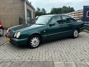 Mercedes-Benz E-klasse - 200 CDI Avantgarde | automaat | trekhaak | airco | cruise co