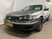 Toyota Camry - 2.2i GX SCHADEAUTO