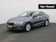 Skoda Octavia - 1.0 TSI Ambition Metallic lak | Navigatie | Hatchback | Airc
