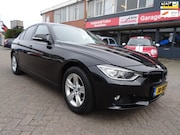 BMW 3-serie - 320i Executive/Automaat/Camera/Carplay/LED