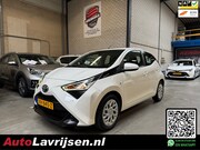 Toyota Aygo X - X-PLAY AUTOMAAT 1E EIGENAAR NL AUTO NAP APPLE/CARPLAY CAMERA