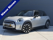 MINI Cooper - Mini 1.5 136 PK Camden Plus Edition Automaat / Camera / Navi