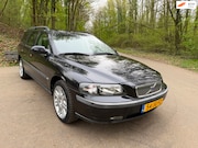 Volvo V70 - 2.4 T AWD 7-Persoons/Nwe Distributie&APK.