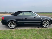 Audi A4 - 1.8 Turbo Advance S-Line