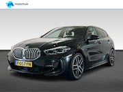 BMW 1-serie - 118i Executive M-Sport Automaat 2022