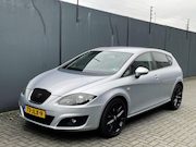 Seat Leon - 1.8 TFSI RIJDT GOED/NETTE AUTO/KUIPSTOELEN/PDC V+A