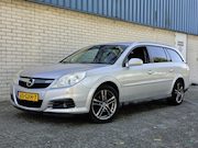 Opel Vectra - Wagon 2.2-16V Executive Automaat LEES TEKST