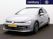 Volkswagen Golf - 1.5 eHybrid Style Edition | Panodak | Trekhaak | Camera | AC