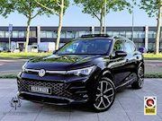 Volkswagen Tiguan - 1.5 eHybrid R-Line 272PK | Full Options | Panodak | Leer | H