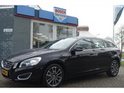 Volvo V60 - T5 240pk Powershift Momentum | LEDER | TREKHAAK | XENON