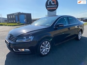 Volkswagen Passat - 2013 * 1.4 TSI Comfortline * SEDAN * DUITSE KENTEKEN * CILIN