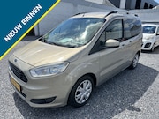 Ford Tourneo Courier - 1.0 Titanium