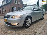 Skoda Octavia - Combi 1.2 TSI Ambition Businessline distributie vv zeer nett
