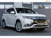 Mitsubishi Outlander - 2.4 PHEV S-Edition 4WD|GARANTIE 2027|Pano |Vol Leder