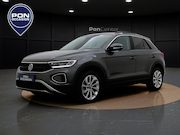 Volkswagen T-Roc - 1.5 TSI Life | Camera | ACC | 17'' | Keyless | Getint Glas |