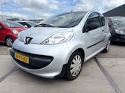 Peugeot 107 - 1.0-12V XR INRUILKOOPJE