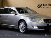 Volvo V70 - 2.0 T5 Summum