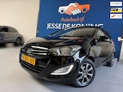 Hyundai i20 - 1.2i Go / bj.2015 / kleur: zwart / 5 deurs / NAP met 104885