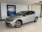 Volkswagen Golf - 1.4 eHybrid Style Carplay / Navigatie / Adapt cruise / Sfeer