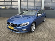 Volvo V60 - 2.0 T4 190pk Business Sport / R-Design