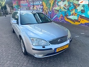 Ford Mondeo - 1.8-16V Futura airco navigatie apk februari 2027. Rijd goed